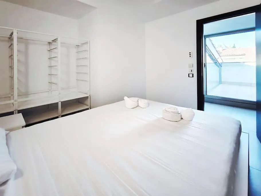 Moderno Apartamento Duplex En Terrassa Centro 0*,  Spain